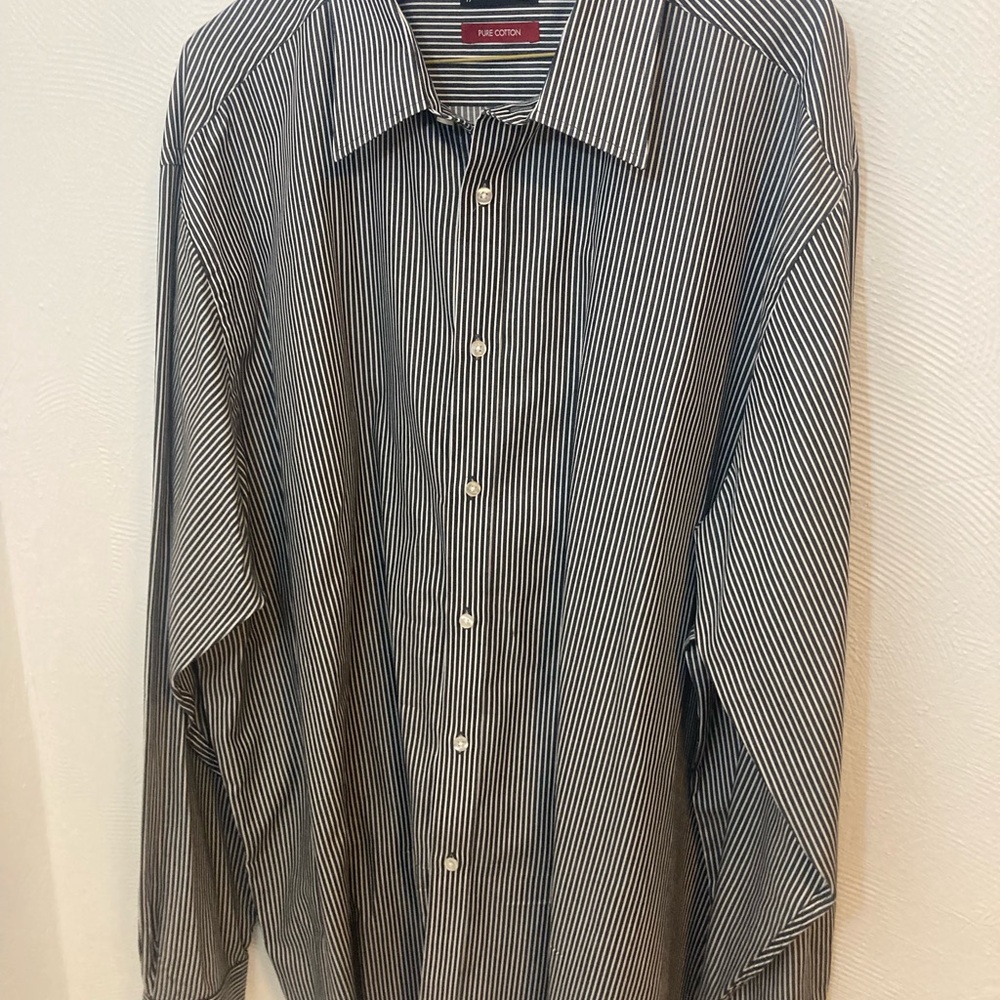 Black and White Casual Button Down Shirt with Classic Collar